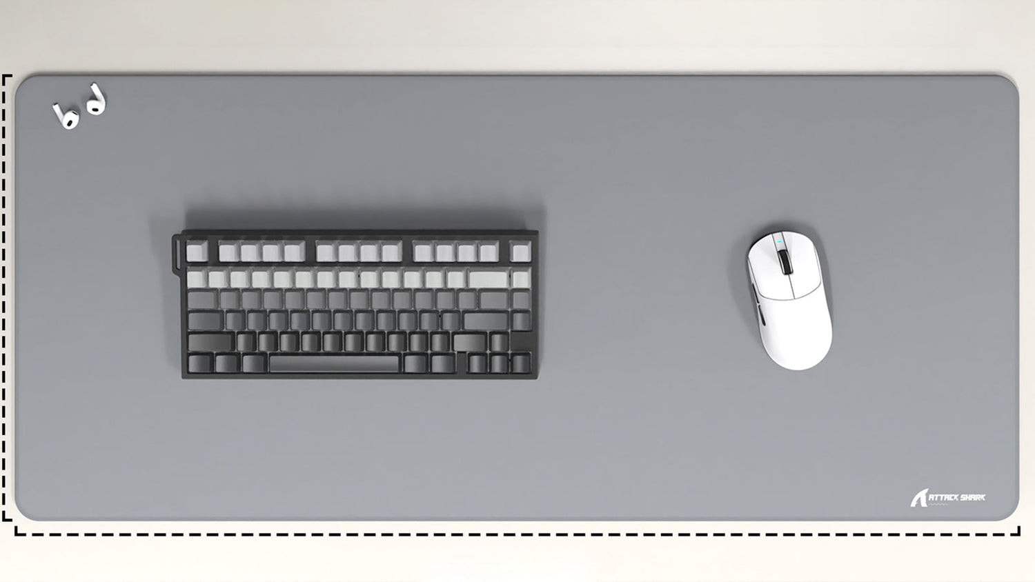 Desk Mat vs. Standard Gaming Mousepad: Pros, Cons, and Setup Aesthetics